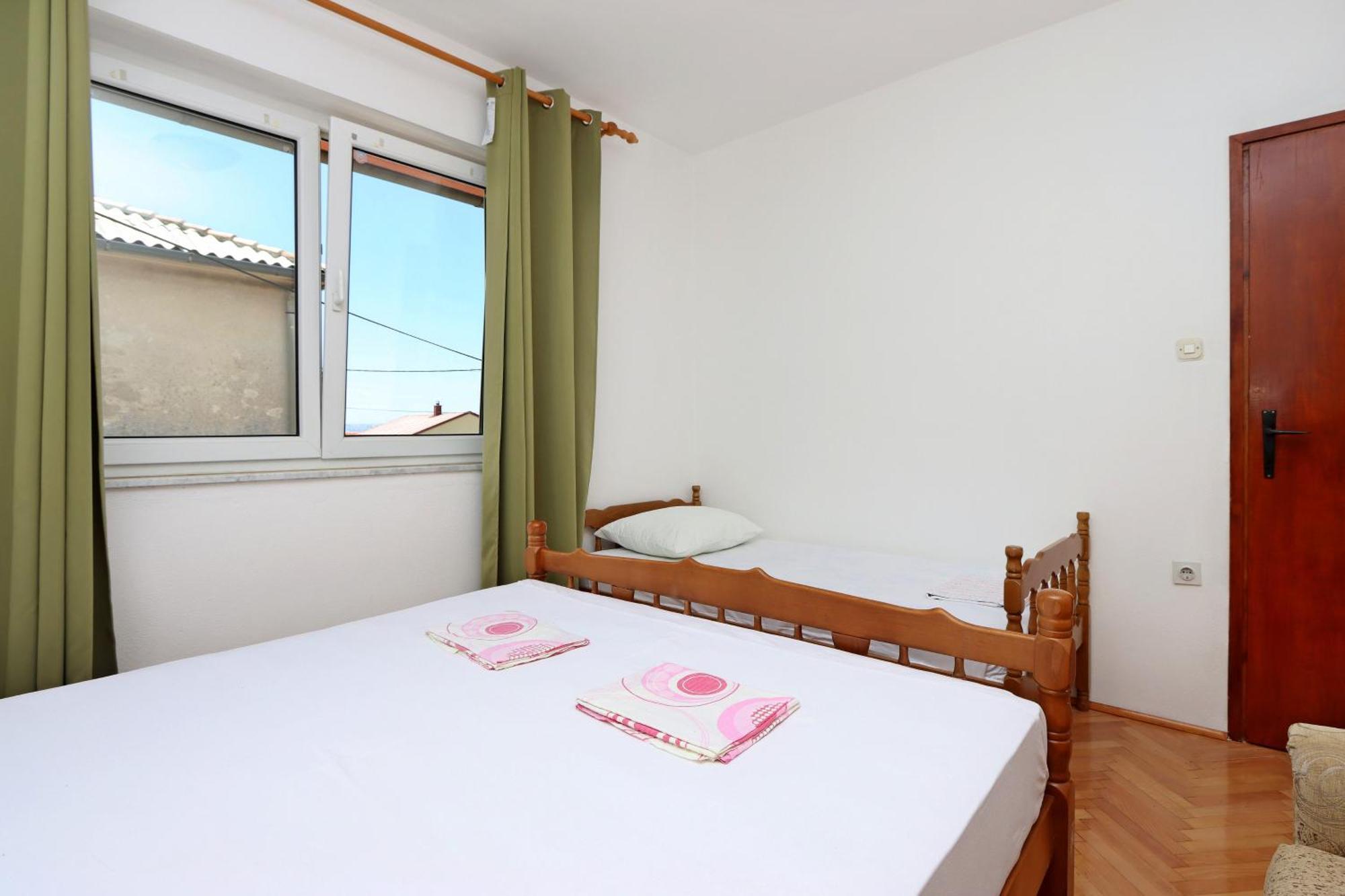 Apartments With A Parking Space Senj - 5571 객실 사진