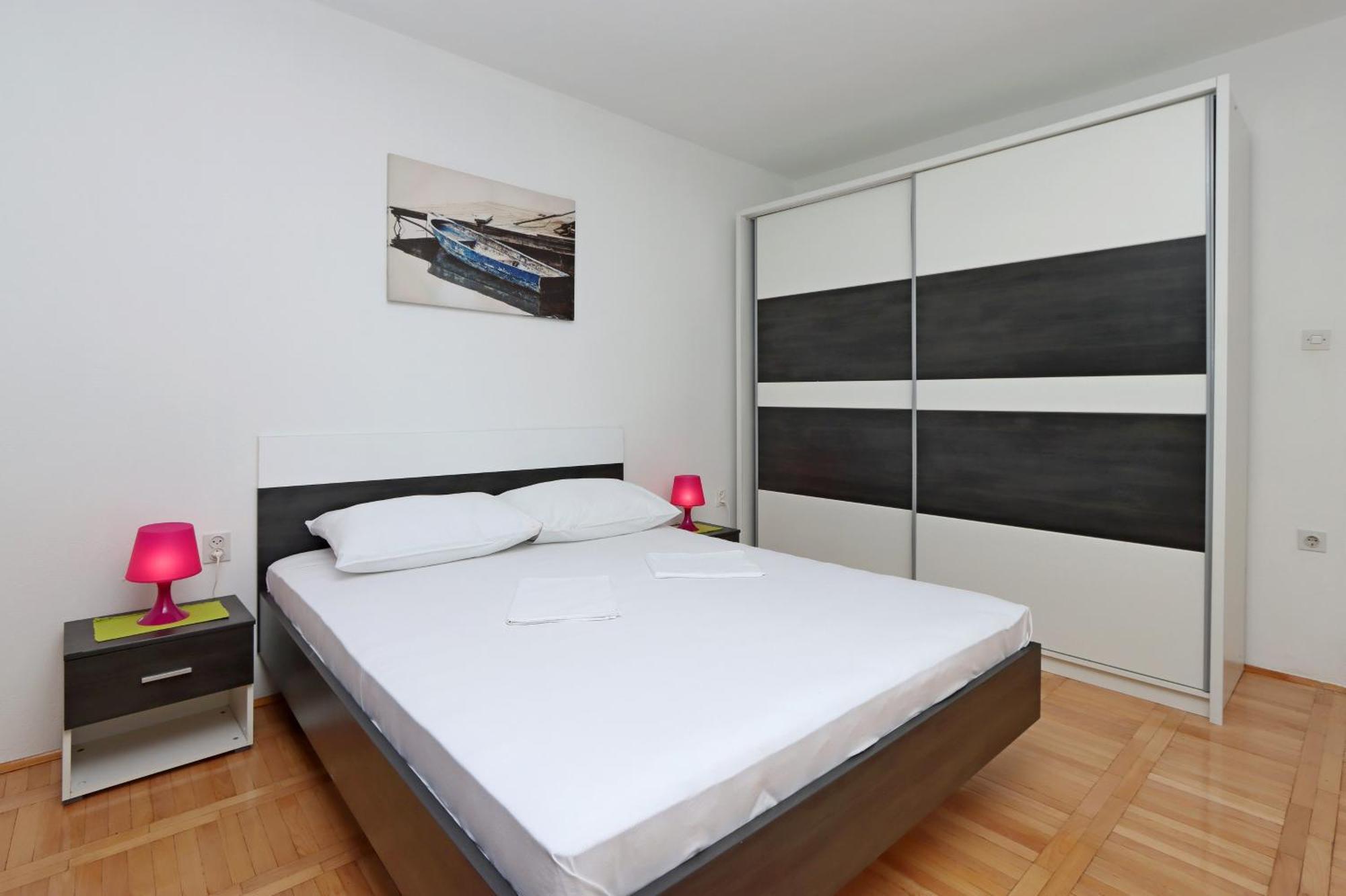 Apartments With A Parking Space Senj - 5571 객실 사진