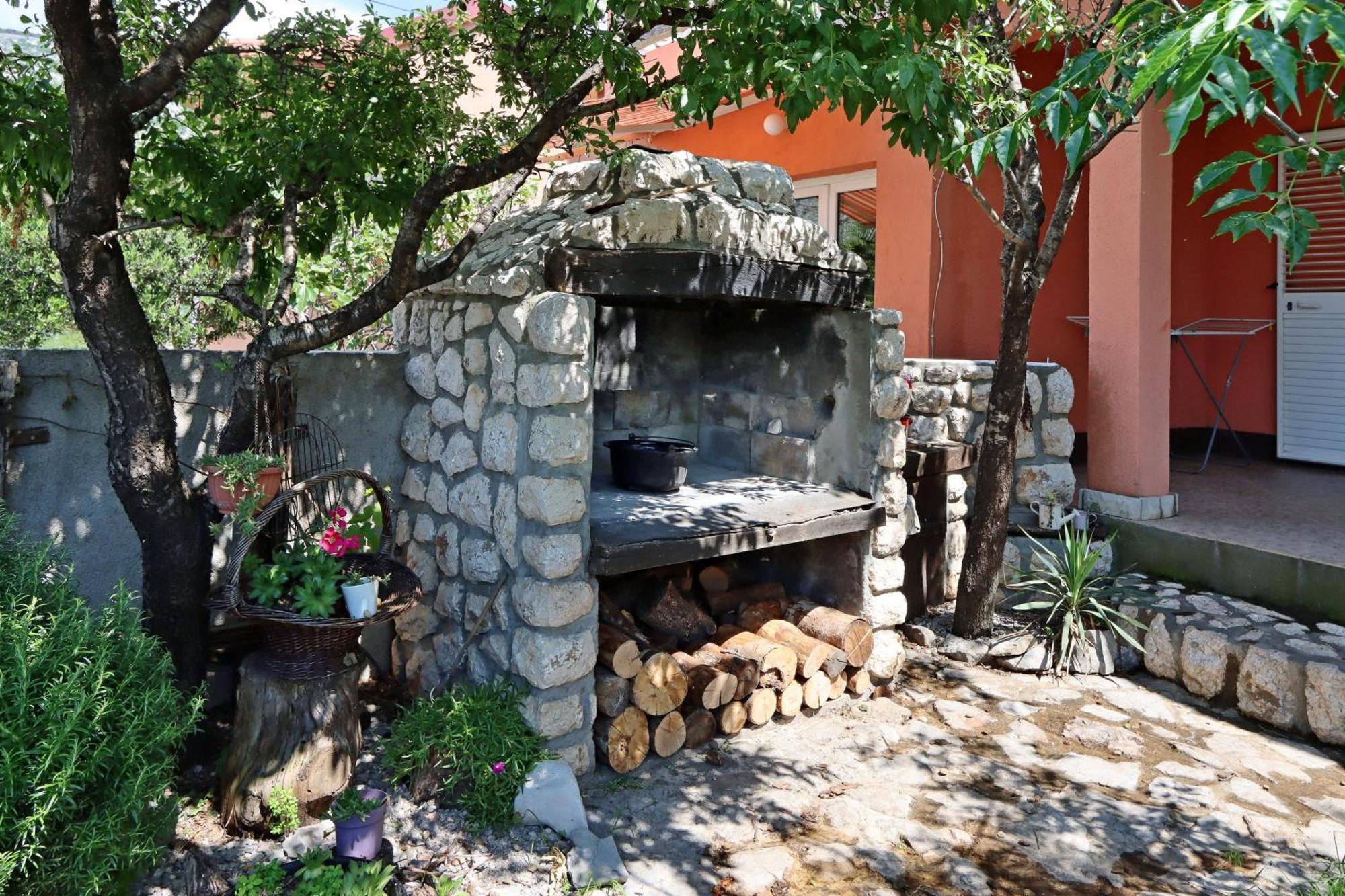 Apartments With A Parking Space Senj - 5571 외부 사진